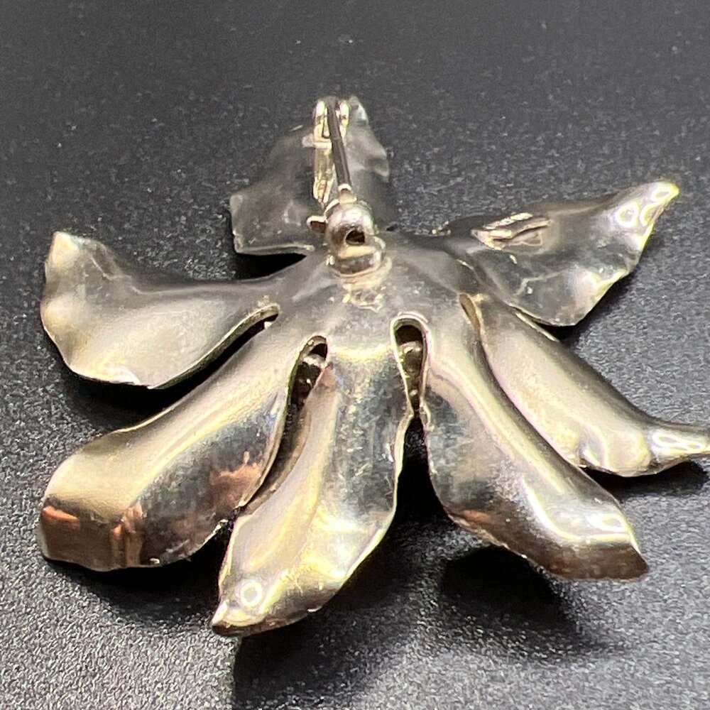 Vintage Giovanni Poinsettia Flower Silver  tone Brooch Pin - Picture 8 of 10
